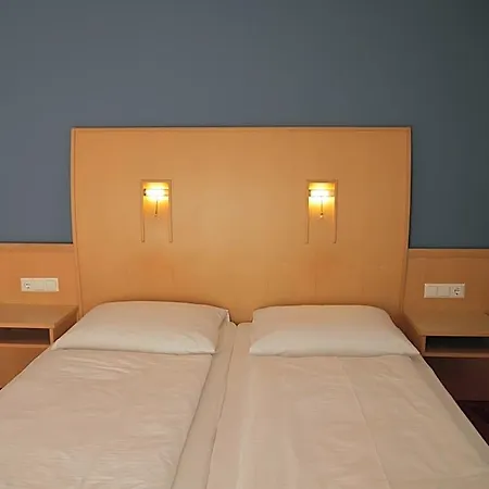 Garni Hoechschmied 3*