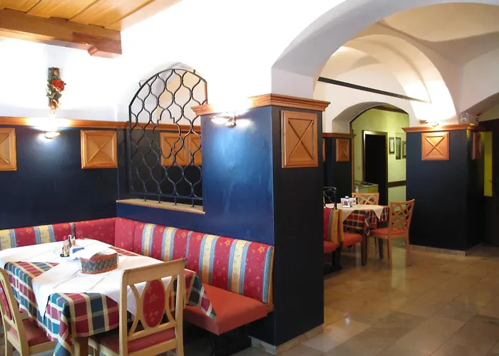 伽尔尼豪斯海姆德酒店 3*