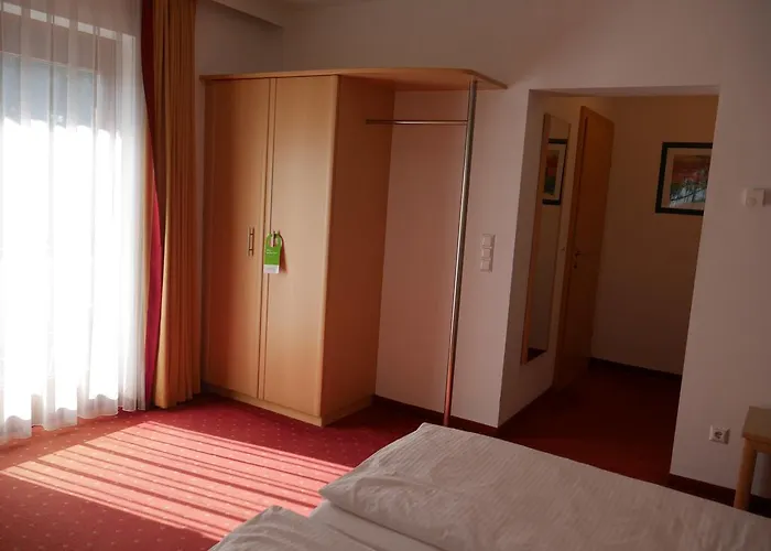 Garni Hochschmied Otel